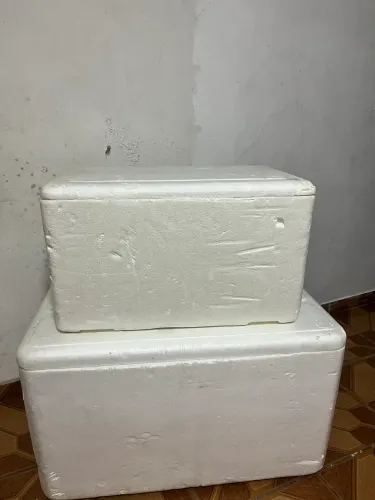 Duas caixas de Isopor Semi novas