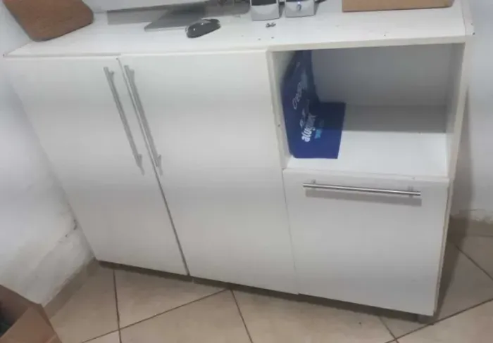 cômoda Rack completa com gaveta e cofre 150 Reais urgente