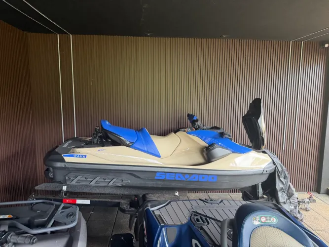 Jet ski wake 170 Seedoo 2025