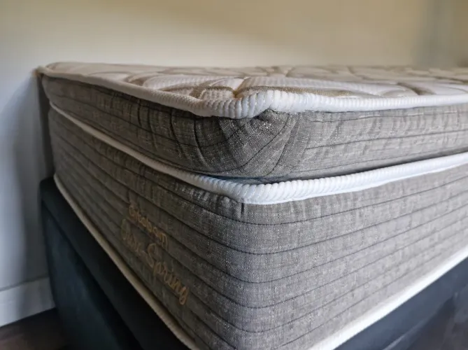 Cama box solteiro Ortobom com colchão ouro spring