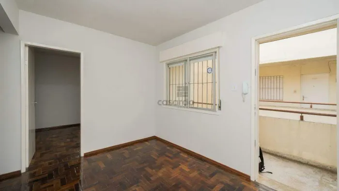 Apartamento residencial no Centro de Pelotas (Fundos) 2 quartos | Aluguel R$ 690 + condom