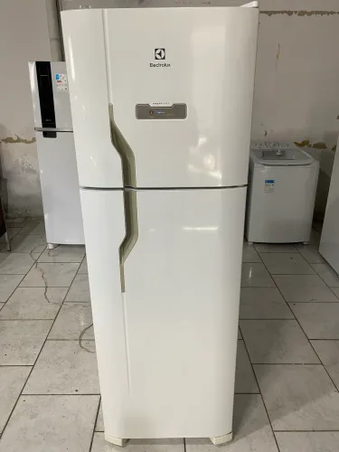 Geladeira 371 litros Electrolux