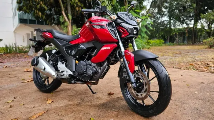 Yamaha FZ15 Fazer ABS super nova