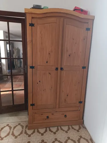 Guarda roupa e cômoda provençal madeira maciça 