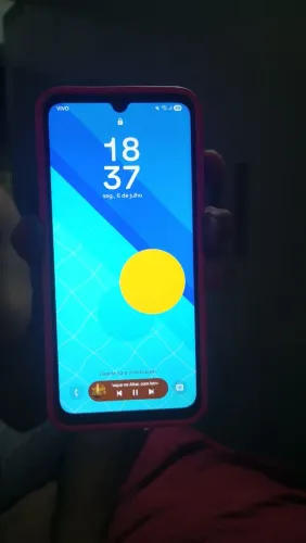 Vendo este smartphone em perfeitas condições 128 gb