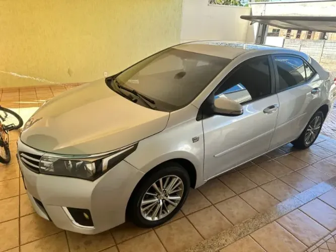 Toyota Corolla GLI 1.8 Flex 16V Aut. 2016