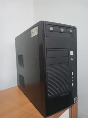 Pc core i7 8gb de ram 120gb SSD com placa de vídeo 