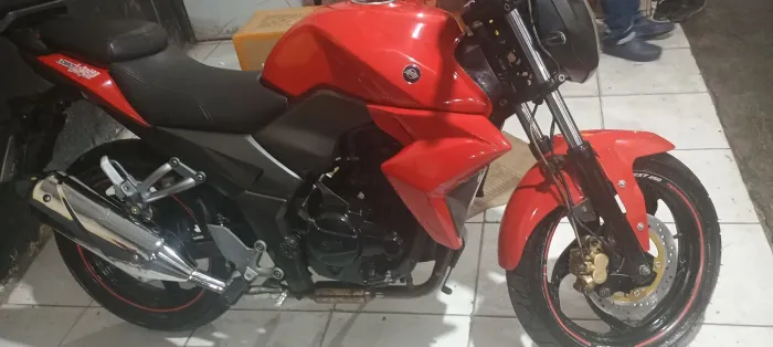 Dafra next 250 - vermelha pouco rodada