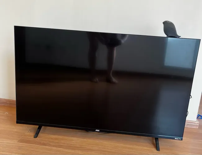Vendo TV 43 polegadas 2 meses de uso alta qualidade na imagem 