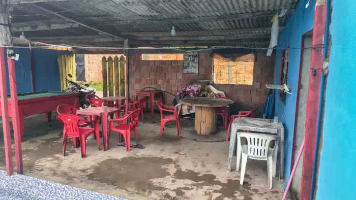 Casa com piscina?