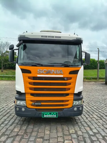 SCANIA R450 A6X2.