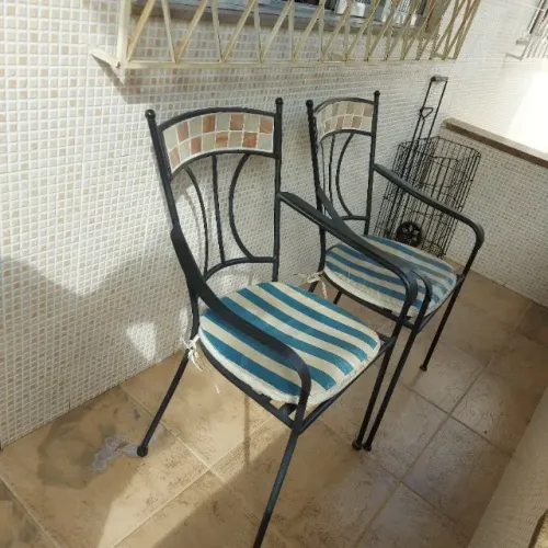 Cadeiras de jardim ou varanda