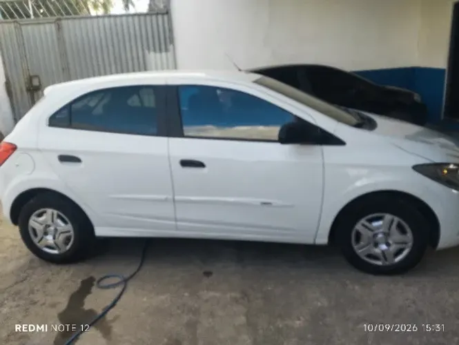 Chevrolet Onix Hatch LS 1.0 8V Flex Power Mec. 4P 2016