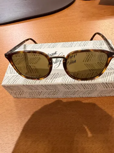 Óculos Persol 