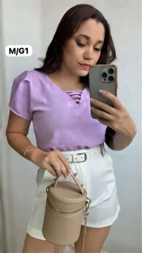 Vendo blusas,sais,vestidos femininos,tudo novo na embalagem.