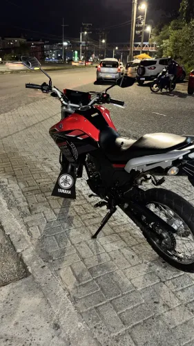 Vendo essa moto Lander moto zera pra pessoas exigentes