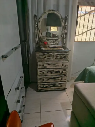 Cômoda colonial