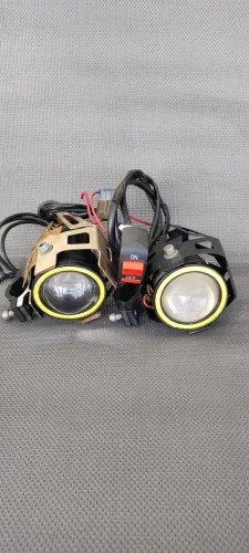 Farol auxiliar para moto