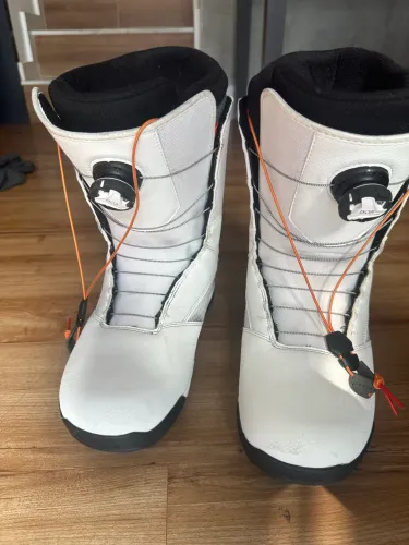 BOTAS DE SNOWBOARD + BINDINGS