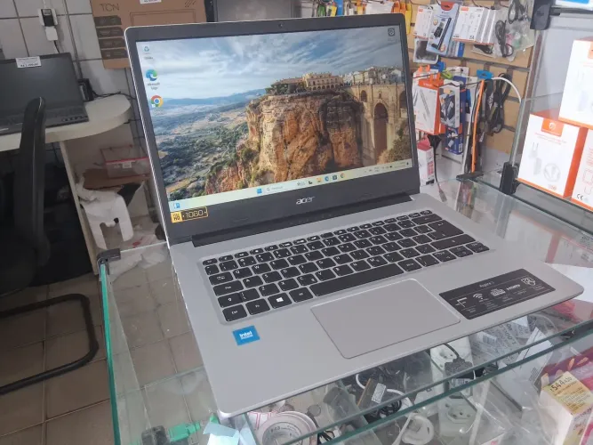 Notebook Acer Dual Core Lindo