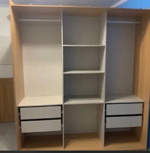Vende-se guarda-roupa