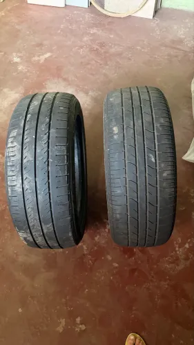 Vendo 2 pneus aro 15