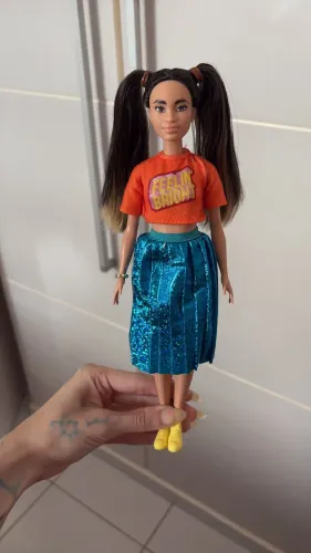 Barbie Fashionista 145 asiática