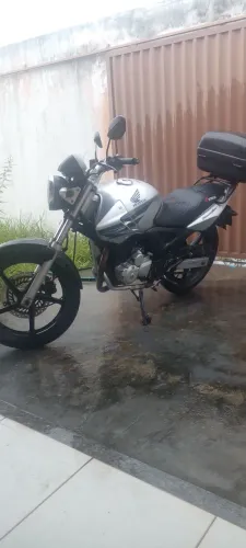 Vende-se CBX twister