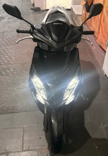 Honda Elite 2022,Muito conservada. 