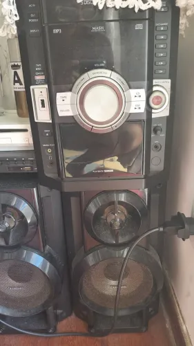 Som para carrossel de CDs e toca fitas Panasonic