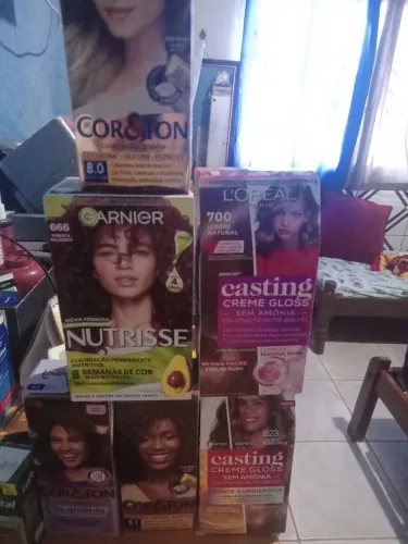 Tintas para cabelo só louro,tem de 6 reais e de 10 reais e 15 reais