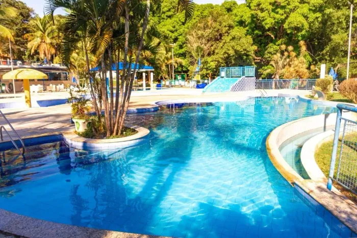 Casa de condomínio para venda possui 169 metros quadrados com 4 quartos
