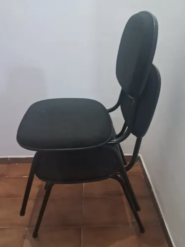 Cadeira secretária fixa