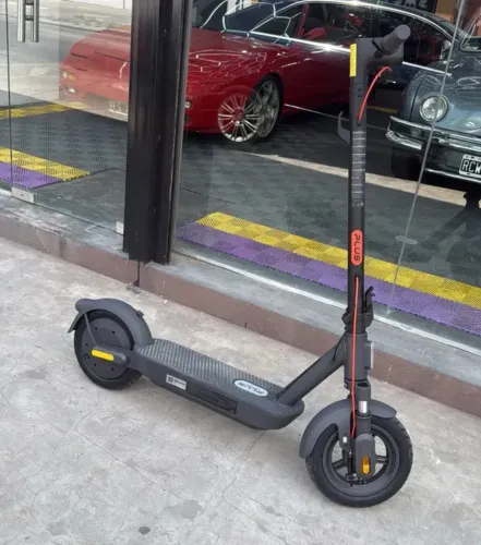 Patinete Elétrico Xiaomi 5 Plus 12" até 25 km/h + Banco