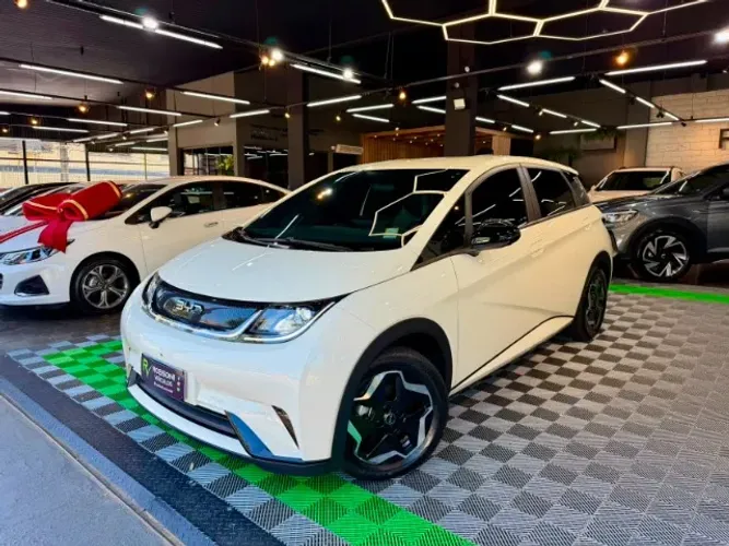 BYD Dolphin EV (Elétrico) 2026
