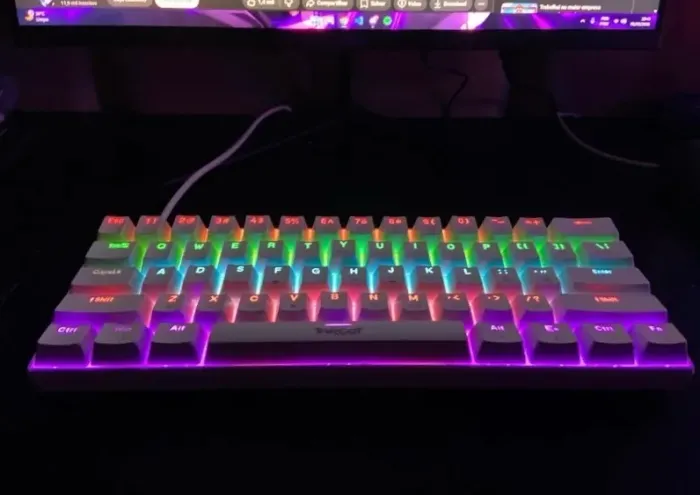 Teclado Mecânico Branco target sherman 60%