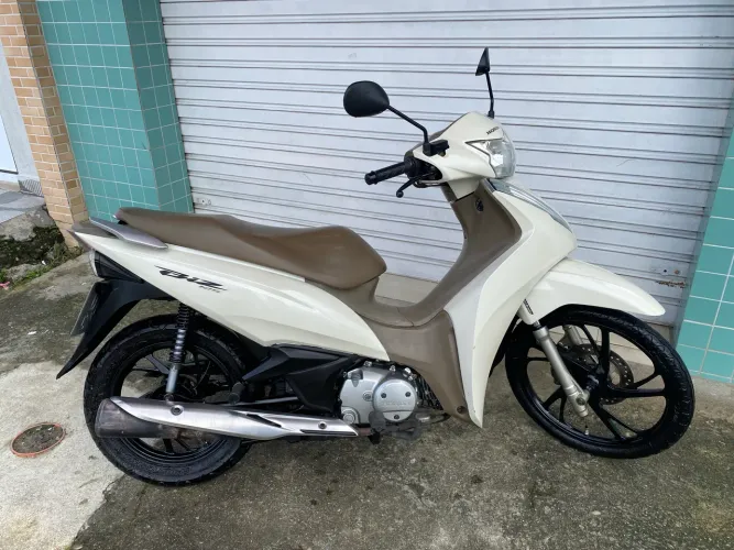 Biz 125 Zera segundo dono Doc Ok pneus novos Manual Chave Reserva