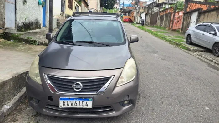 Nissan Versa SL 1.6 16V Flex Fuel 4P Mec. 2013