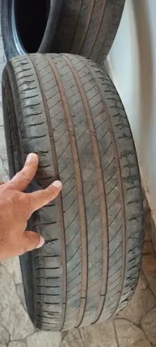 Vendo pneu aro 16