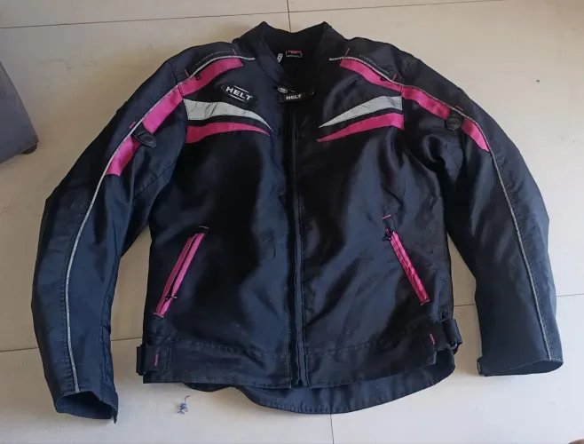 Jaqueta motociclista feminina Helt