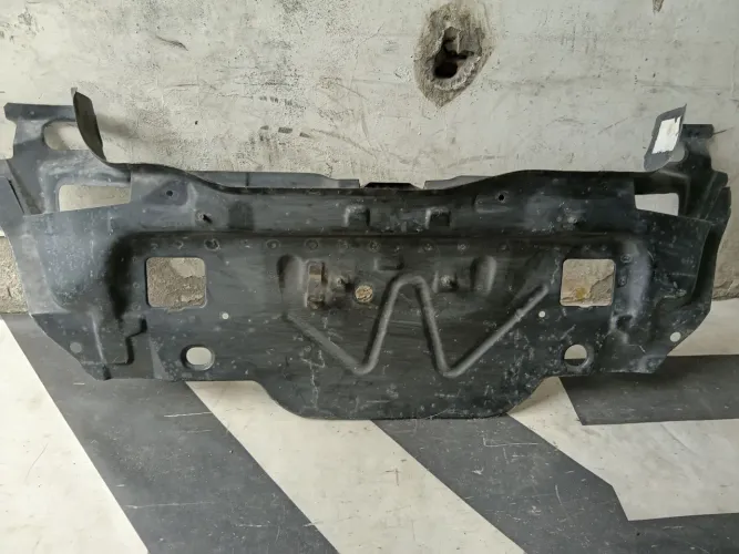 Painel traseiro TOYOTA ETIOS 2018