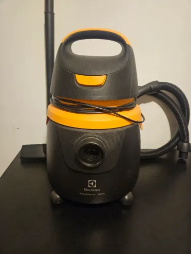 Aspirador de Pó e Água Electrolux Acquapower