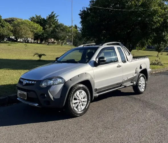 Fiat Strada Adventure 1.8/ 1.8 Locker Flex CE 2013