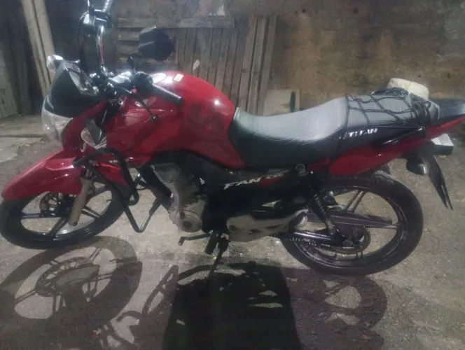 Vendo essa moto de garagem