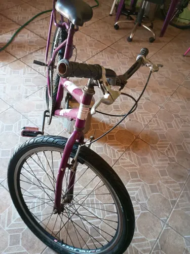 Bicicleta feminina usada