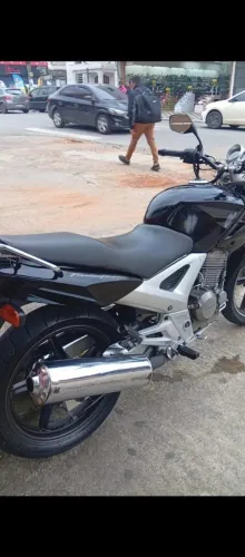 MOTO EM BOM ESTADO VENDENDO OU TROCANDO POR MOTO MENOR