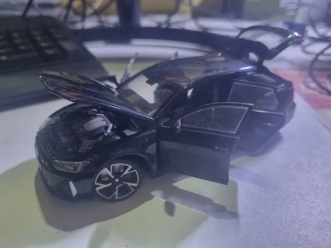 Miniatura aude a8 1/32