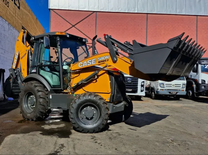 Case 580N