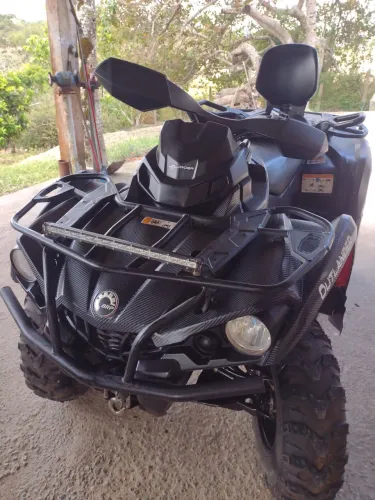 Quadriciclo can am 570 2018