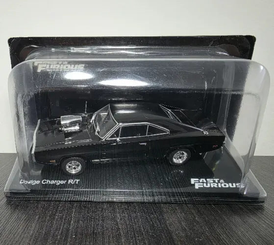 Miniatura Velozes e Furiosos 1/43 Dodge Charger R/T edição 1 - Salvat Luppa